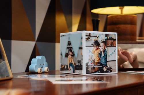 Canon Photo Cube und Frame + PP-201 Fotopapier Plus Glossy 13x13cm 40 Blatt Canon Photo Cube und Frame + PP-201 Fotopapier Plus Glossy 13x13cm 40 Blatt