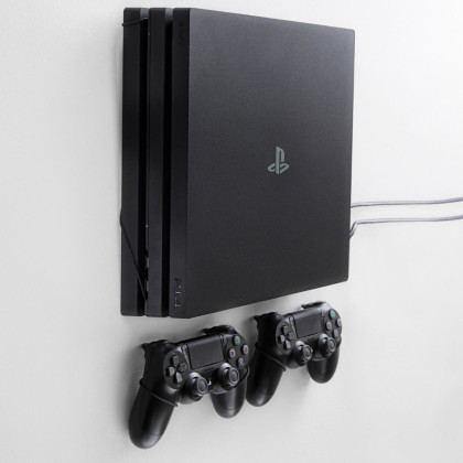 Floating Grip Wall Mount Bundle PlayStation 4 Wandhalterung, PS4 + 2x Controller, Schwarz