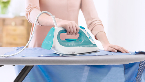 Braun TexStyle 3 SI3041GR Dampfbügeleisen Keramik-Bügelsohle 2350 W Türkis, Weiß