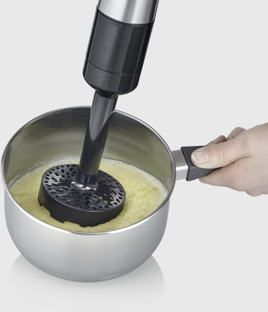 SEVERIN Stabmixer-Set SM 3775-400 kabellos (Kabellos, Akkubetrieb, 100 Watt, bis zu 14.000 U/min., Edelstahl-Rührstab, Mixbehälter mit Deckel, Multizerkleinerer, Kartoffelstampfer, Schneebesen, Ladenetzteil, 100% BPA-frei, Farbe Schwarz/Edelstahl) SEVERIN Stabmixer-Set SM 3775-400 kabellos (Kabellos, Akkubetrieb, 100 Watt, bis zu 14.000 U/min., Edelstahl-Rührstab, Mixbehälter mit Deckel, Multizerkleinerer, Kartoffelstampfer, Schneebesen, Ladenetzteil, 100% BPA-frei, Farbe Schwarz/Edelstahl)