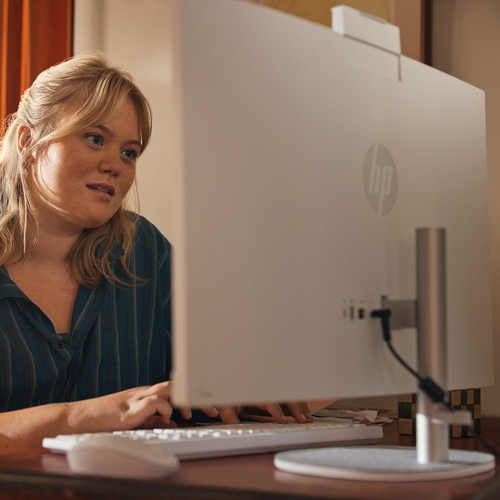 HP 27-cr0600ng AMD Ryzen™ 5 7520U 68,6 cm (27") 1920 x 1080 Pixel All-in-One-PC 8 GB LPDDR5-SDRAM 512 GB SSD Windows 11 Home Wi-Fi 6 (802.11ax) Weiß