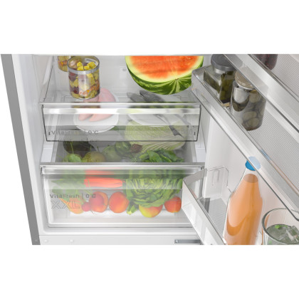 BOSCH KGN39EIAF Kühl-Gefrier-Kombination (Freistehend, EEK A, 363 l Nutzinhalt, Display, Total No Frost, 3 Gefrierschubladen, 60 cm Breite, 203 cm Höhe, Gebürsteter Stahl)